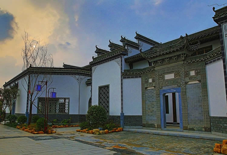 签约鸠兹古镇旅游官方网站建设和微信公众号开发(图1)